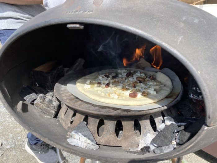 そば粉のピザ生地でブルーチーズと蜂蜜の本格窯焼きピッツァ ベランピング 公式 ブルーチーズドリーマー伊勢 昇平オフィシャルブログ